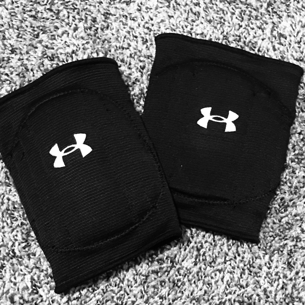 Under Armor knee pads